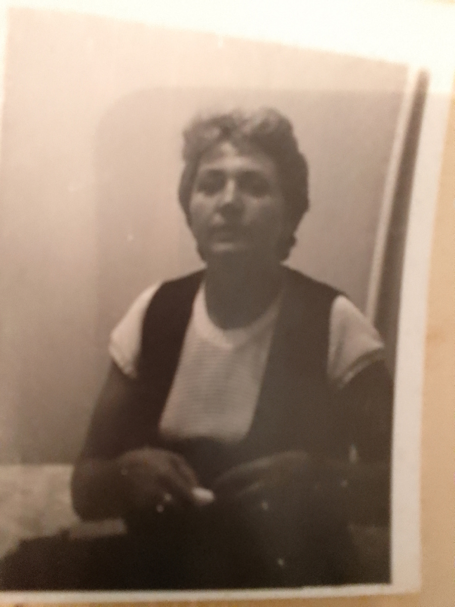 Моя крёстная , фото  середины 80-х годов...