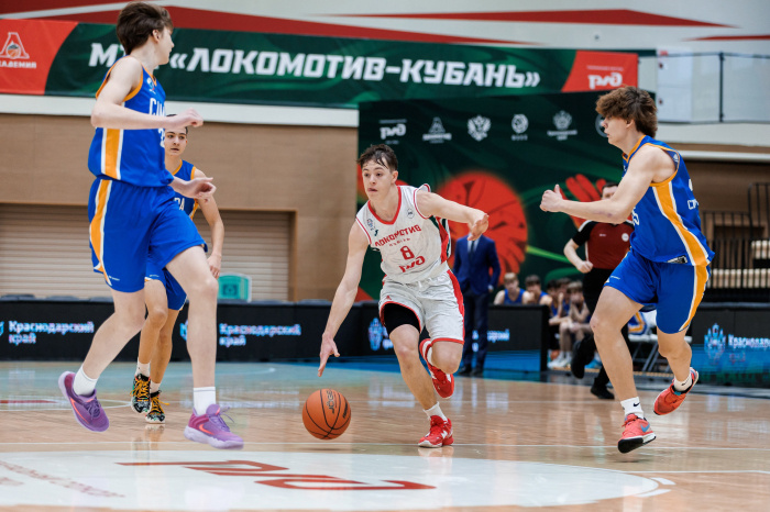    Академия «Локомотив-Кубань»