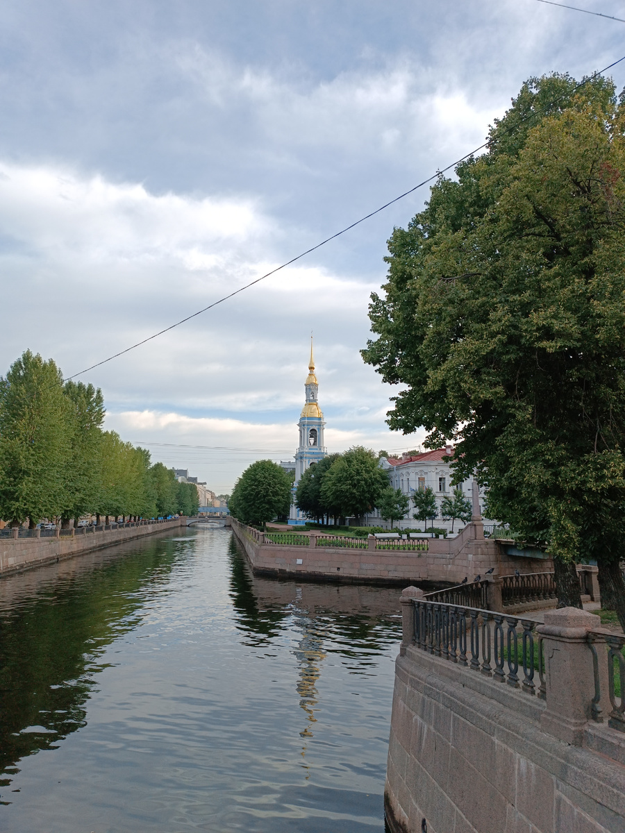 вид со строны канала