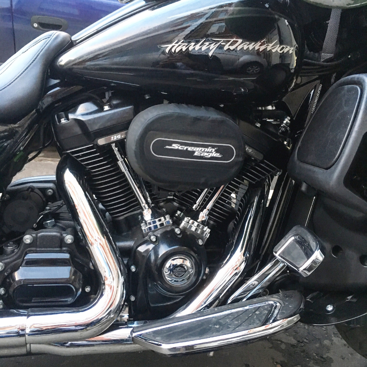 Harley-Davidson. Доступ к двигателю – как к груди жены – по умолчанию.