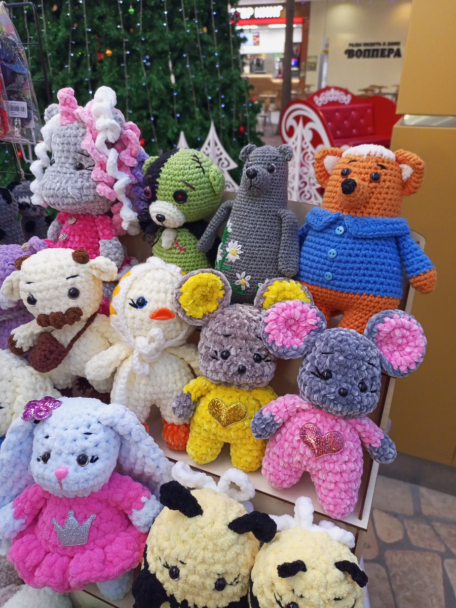 Фото с ярмарки. Работы не мои. 