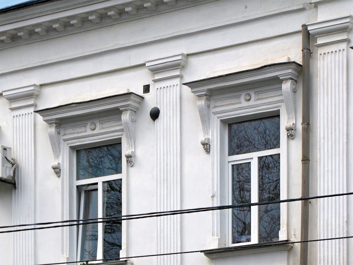  Дом с ядрами на Артиллерийской слободке Севастополя // Фото: Степан Самошин 