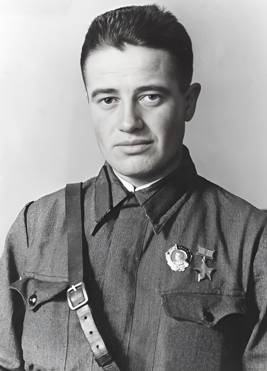 Замахшери Кунижев