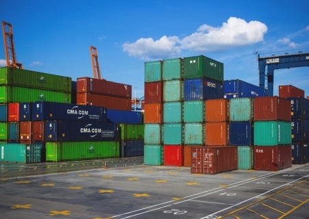     Евросоюз и Великобритания готовятся к торговой войне с США