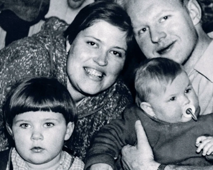 Екатерина Прорубель с родителями и младшей сестрой. / фото: 7days.ru