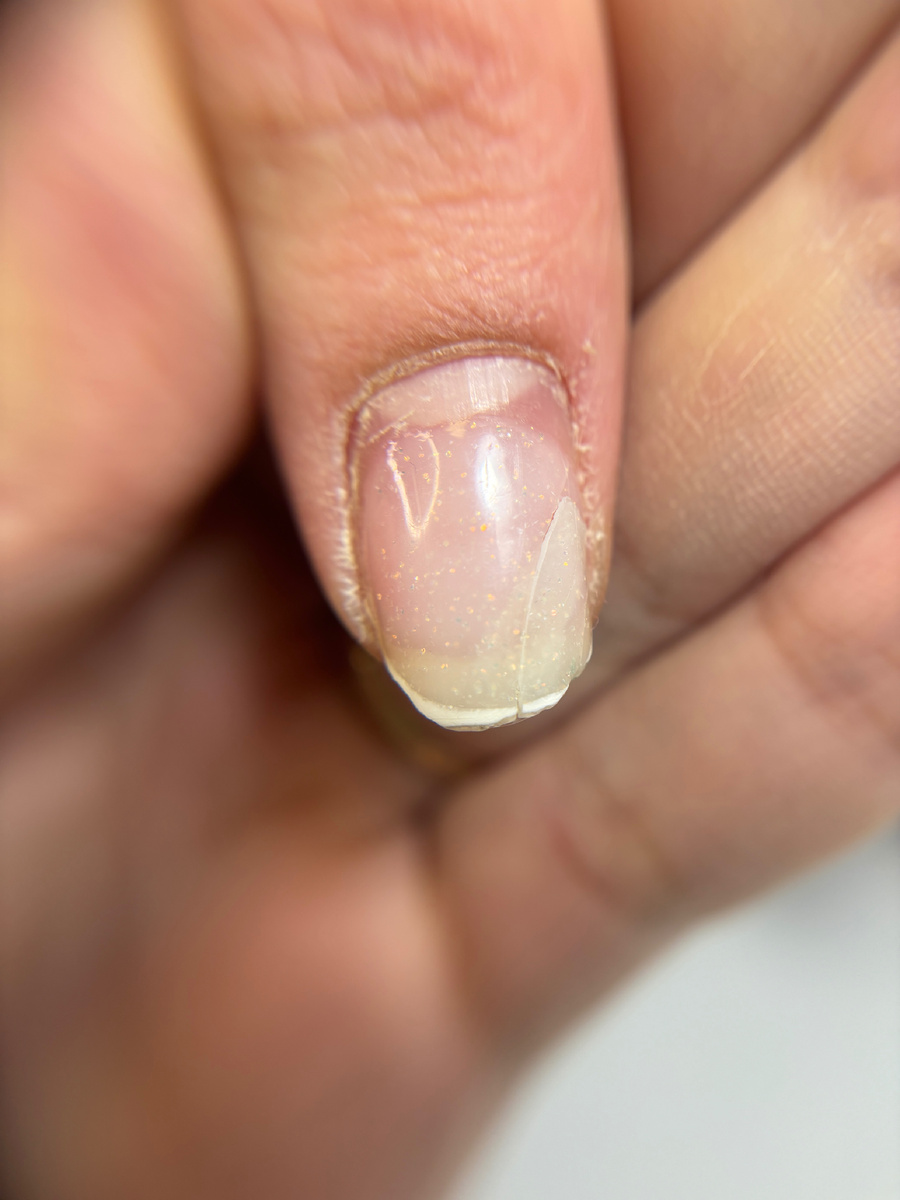 Прошерстив просторы социальной паутины, девушка нашла очень расхваленный салон с высоким прайсом и гарантией качества и непременно направилась туда