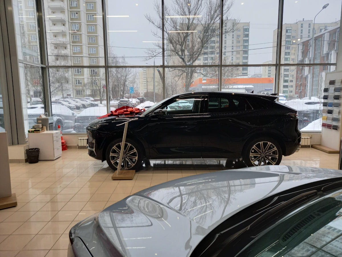 Почти 450 салонов брендов из Китая были закрыты в 2024 году в России.