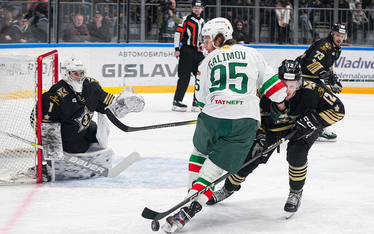 ​Недавний матч против «Адмирала» (2:1 по буллитам) доходчиво показал, что Галимов в системе хоккея Гатиятулина – один из ключевых элементов. Фото: ak-bars.ru