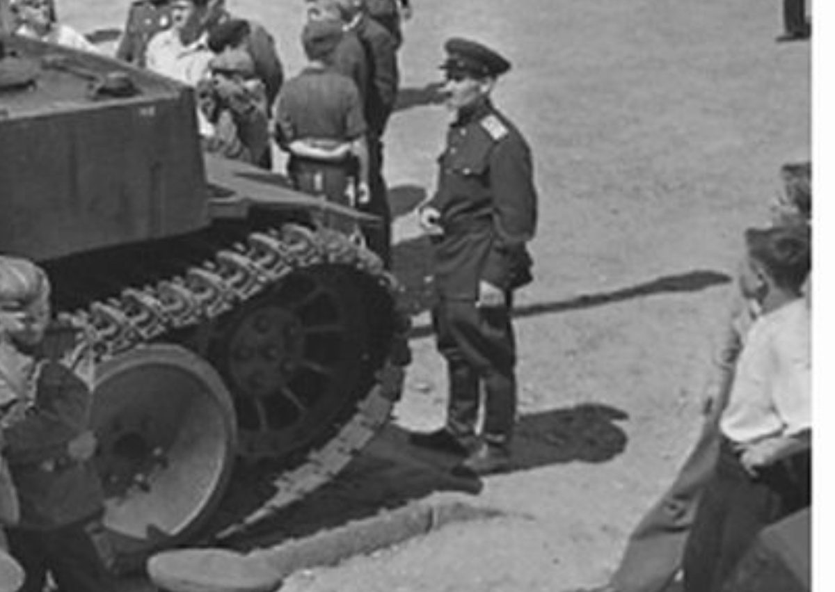 Однако, в набор вложены дополнительные звездочки именно под эту модель. 