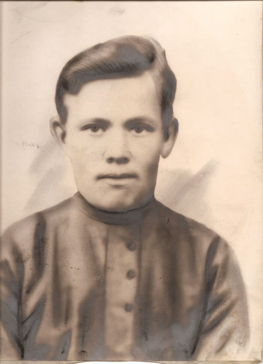 Алёша Коткин, 14-15 лет. Примерно 1926-27 гг. 