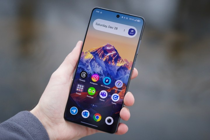 В целом оболочка OxygenOS от OnePluse отзывчивая и плавная