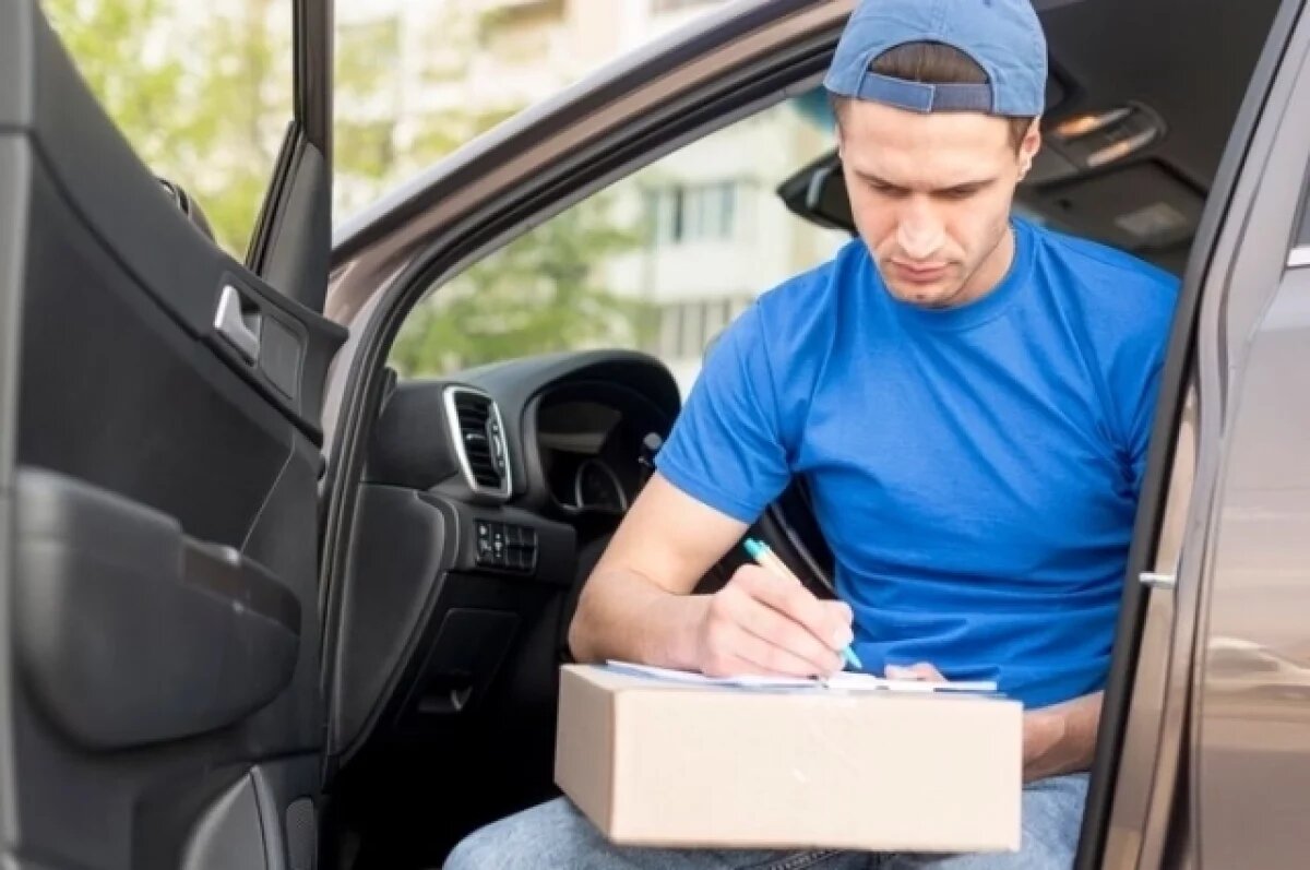    Зарплату почти в 300 тыс руб предлагают водителю грузовика в Новосибирске