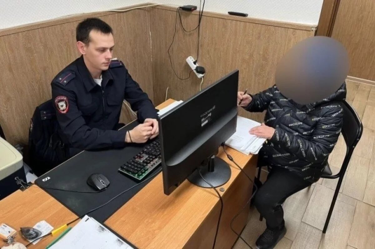    В полицию Анапы доставили 72-летнюю женщину, напавшую на незрячую девушку