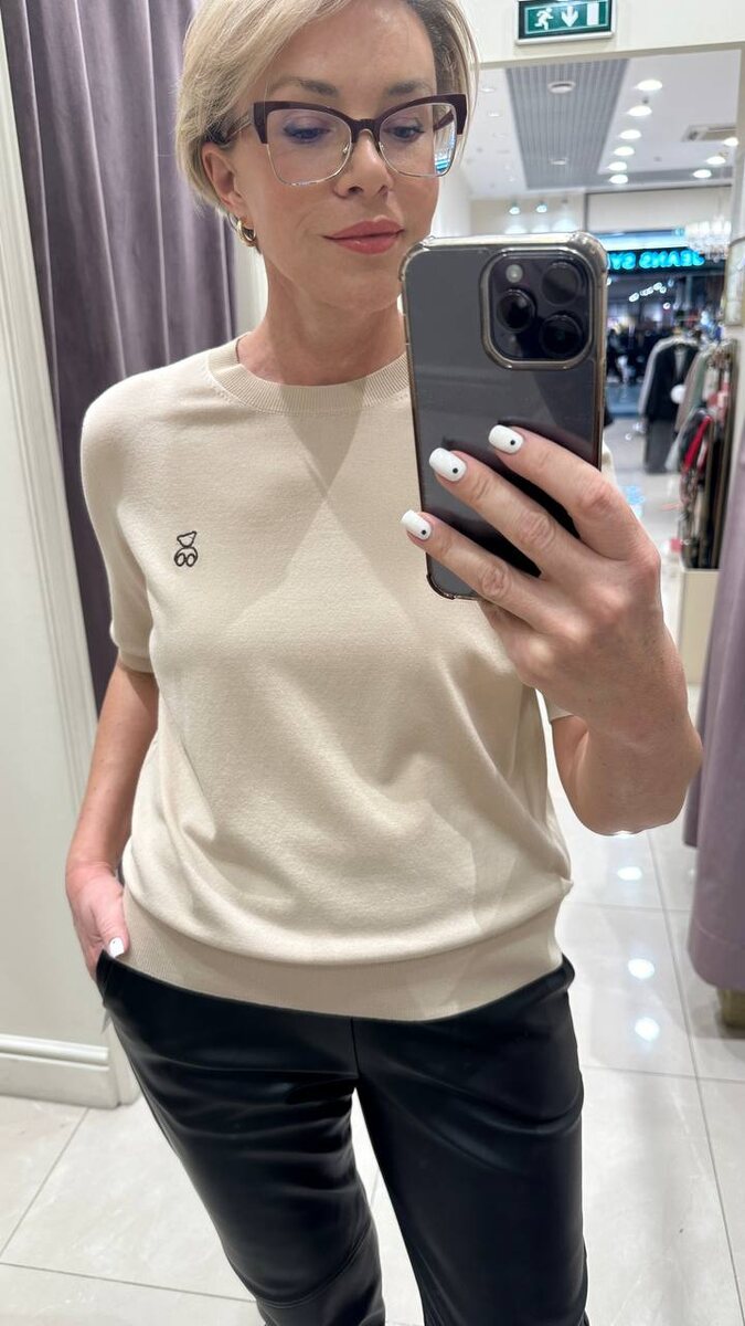 стильная футболка