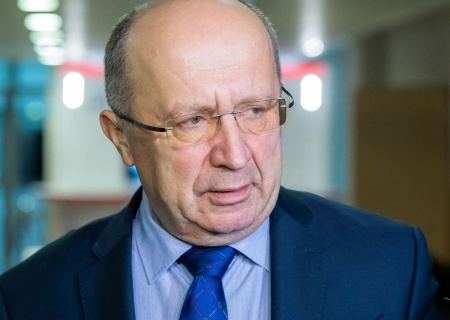    Еврокомиссар по обороне выступил за затягивание конфликта на Украине