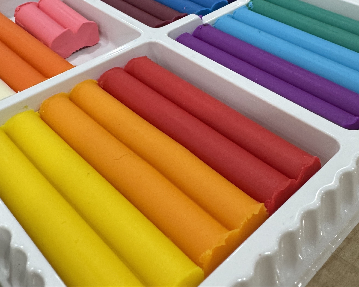 Фигурки из пластилина, фото автора.