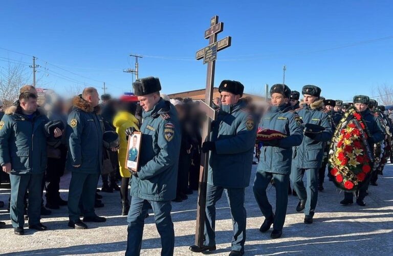    В Орске простились с погибшим в ДТП подполковником МЧС Александром Горшковым Кристина Просвиркина