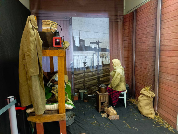    В Музее воинской славы открылась выставка, посвященная ленинградцам в Кировской области