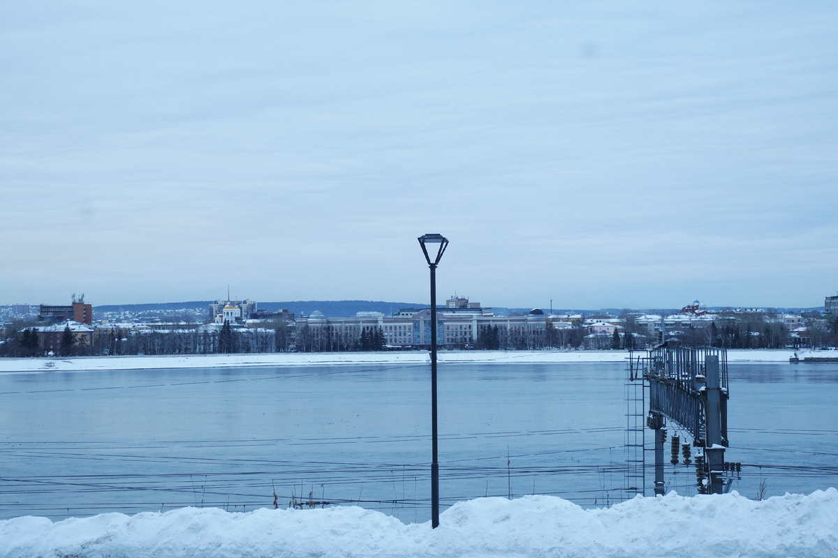 вид на Ангару со смотровой площадки Левобережья - Глазково