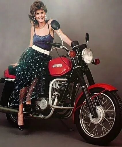Какие мотоциклы любили девушки в СССР