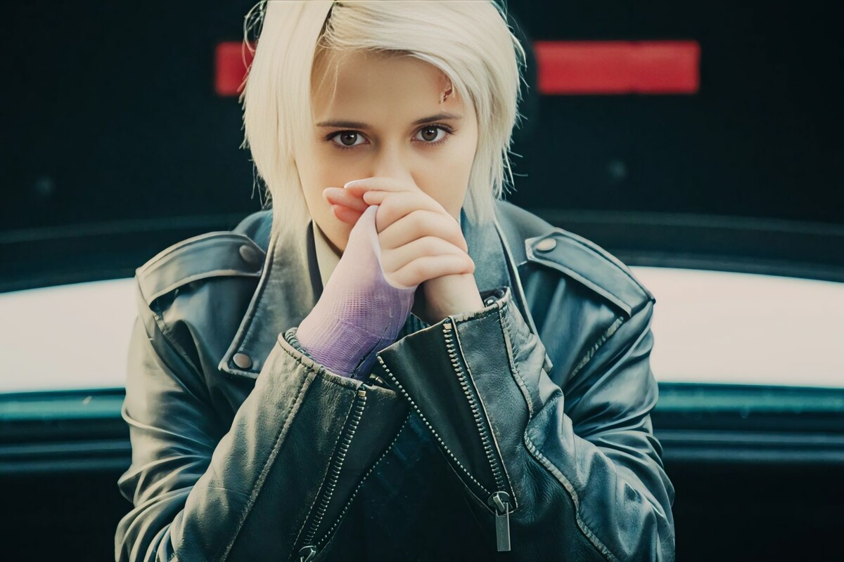 Кадр из сериала. Любовь Аксенова в роли Анны Полетаевой