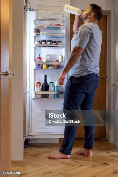 Самое простое, что можно взять в холодильнике и выпить.