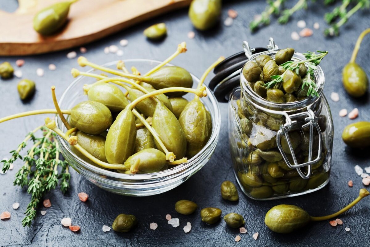 Вкусные и ароматные маринованные каперсы во всей красе!   Фото из открытых источников