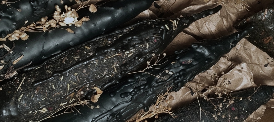 Ритуалльные черные свечи с травами. Ручная работа.