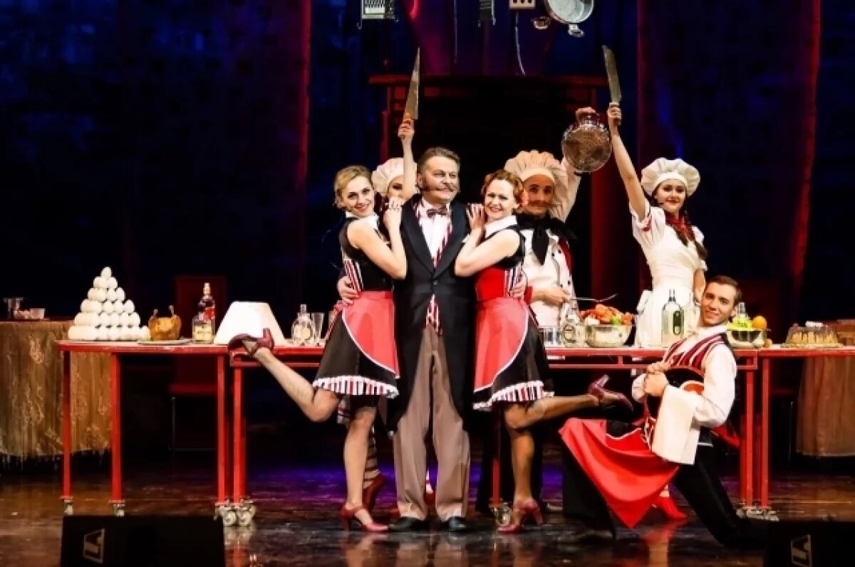    Гастрольный аншлаг.