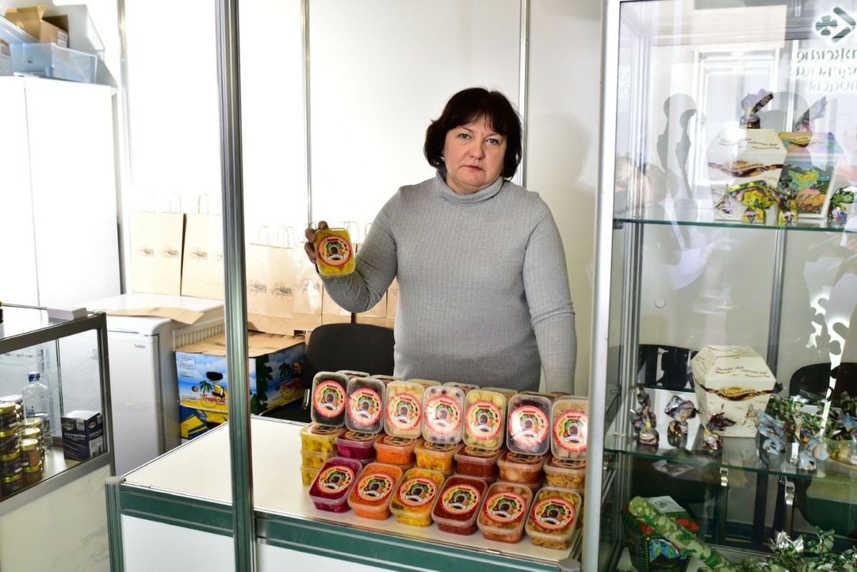 Карина Попова