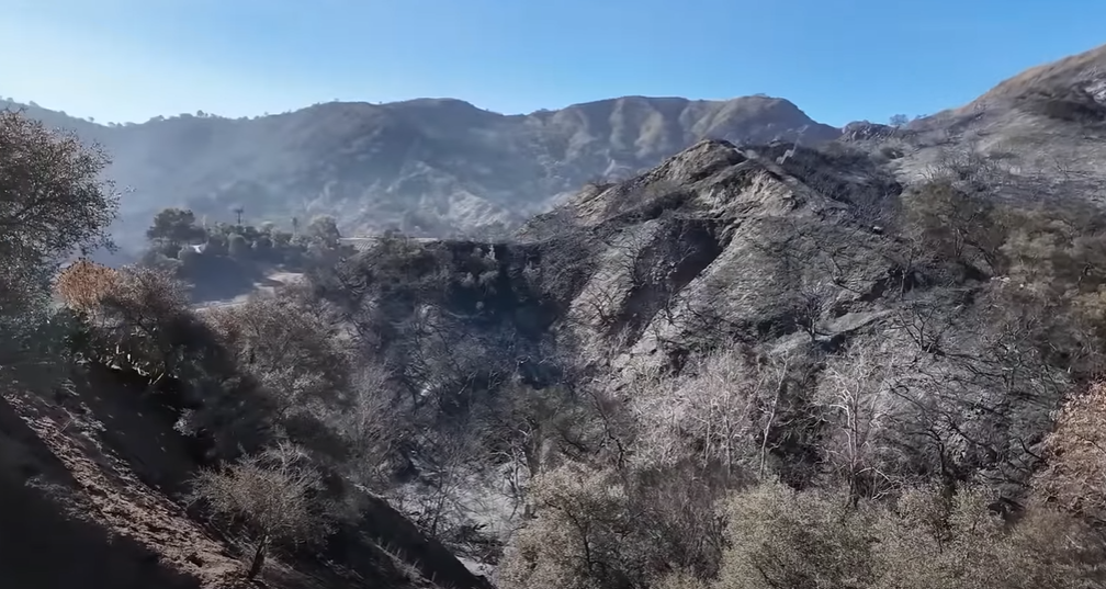 Выгоревшие холмы