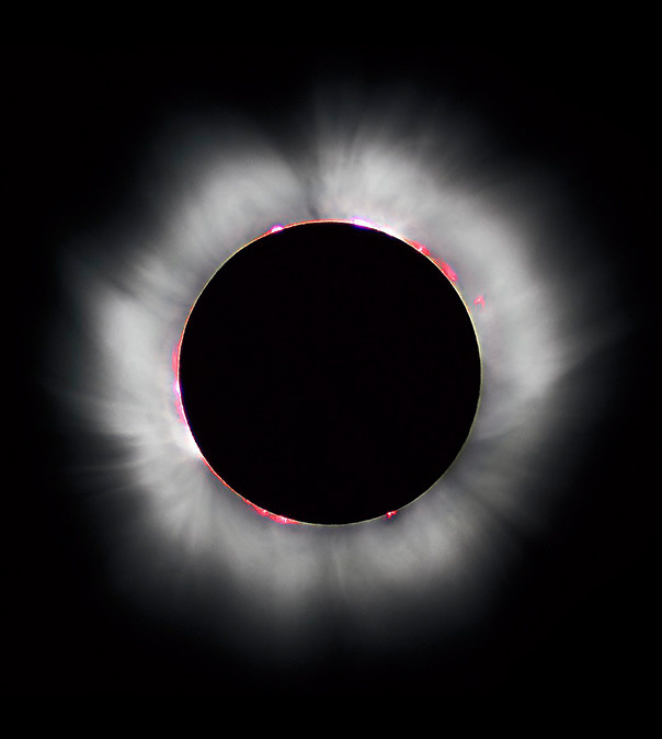 Полное солнечное затмение над Францией 11 августа 1999 г. Фото: взято из en.wikipedia.org 