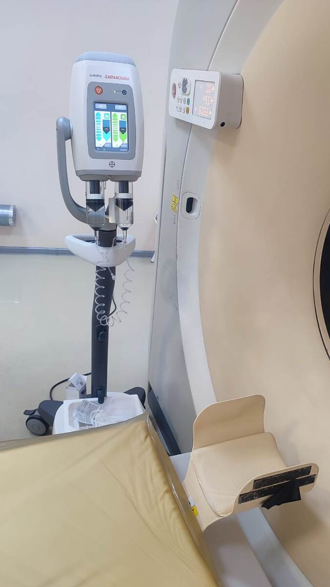 Готовый к использованию двухколбовый автоматический инжектор. Фото автора.