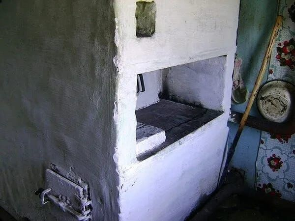 
  На фото: сохранившаяся до наших дней русская печь из родового дома семьи Бояркиных в селе Поротово, Курганской области.