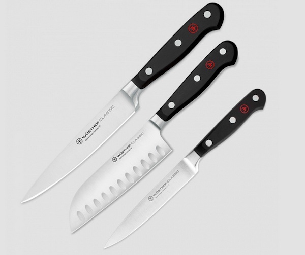 Фото с сайта https://messermeister.ru/product/nabor_iz_3_h_kuhonnyh_nozhey_povarskaya_troyka_seriya_classic_wuesthof_zolingen_germaniya_98587/790/