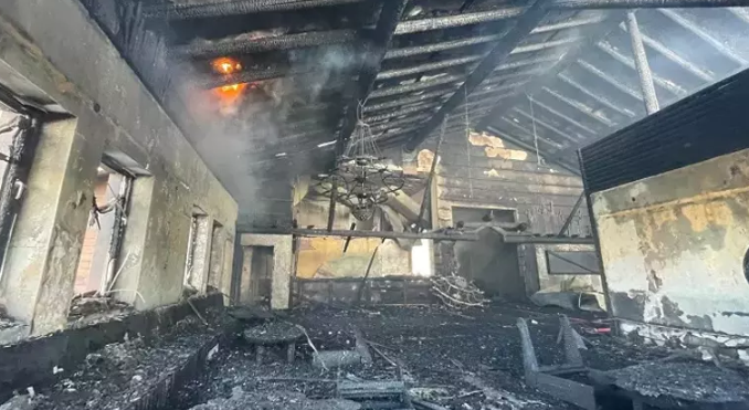 То, что осталось от отеля. Фото: турецкие СМИ