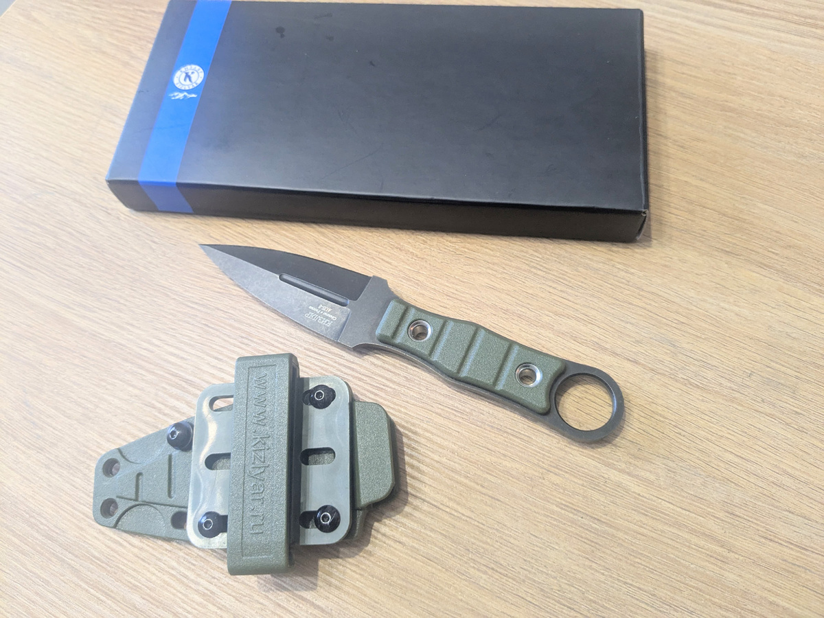 Нож "Шип" с ножнами и креплением для ношения на поясе