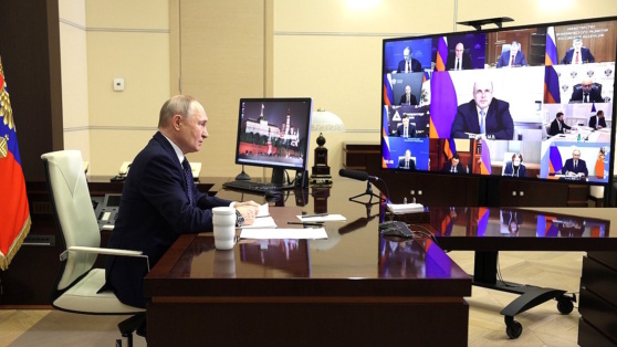    О чем говорил Путин на совещании по экономическим вопросам: индексация страховых и социальных пенсий в России и стабильность государственных финансов Виктория Шварц