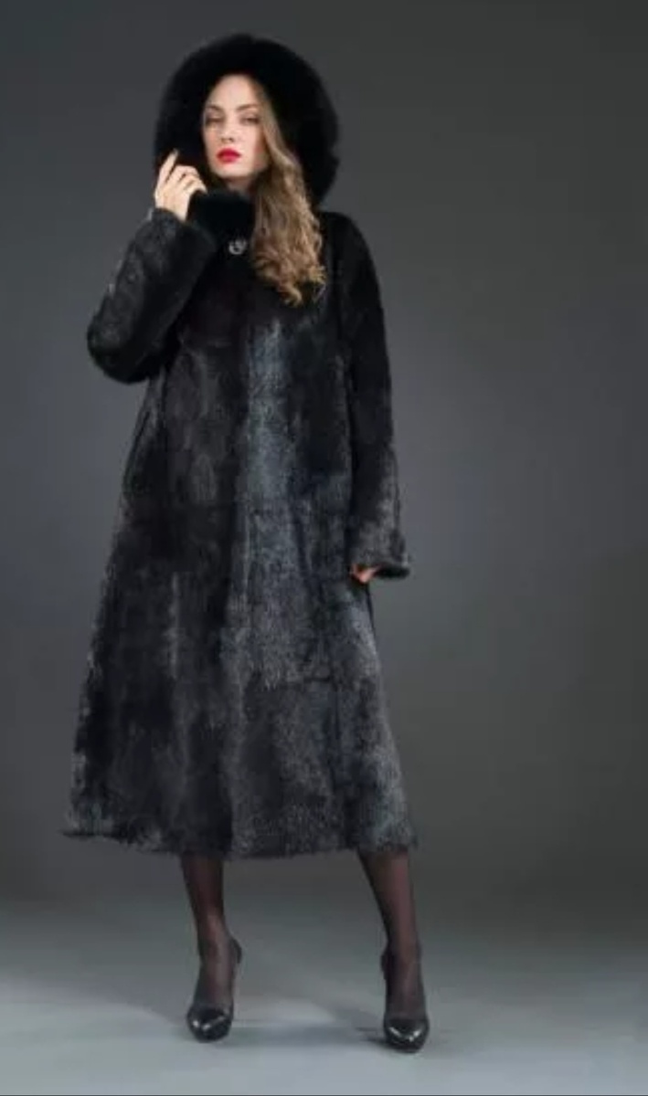 Элегантная нутриевая шуба, как у Татьяны. Фото из свободных источников сети интернет. 