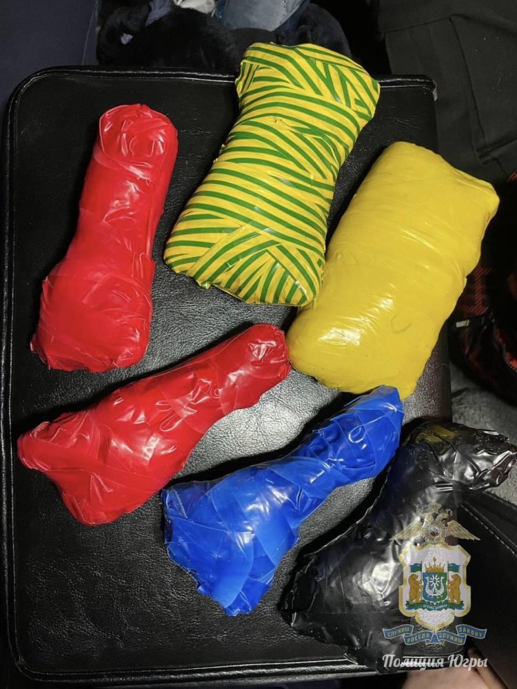    Наркокурьера с особо крупной партией, выходившего из леса, задержал бдительный патруль ППС