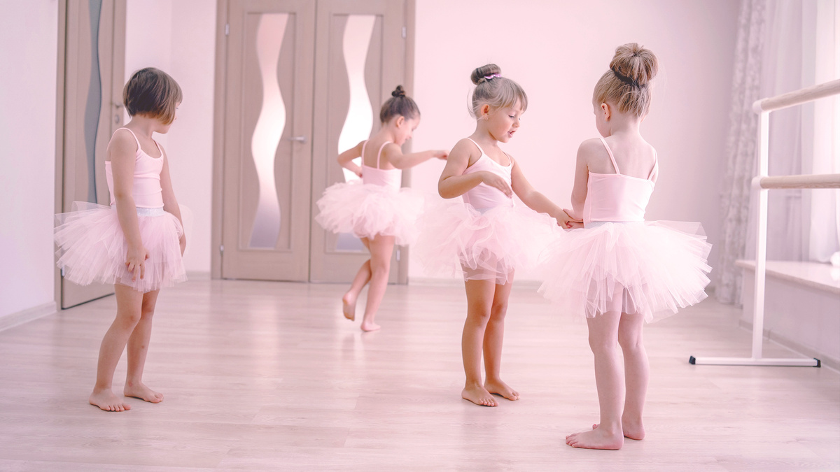 Designed by Freepik (www.freepik.com)