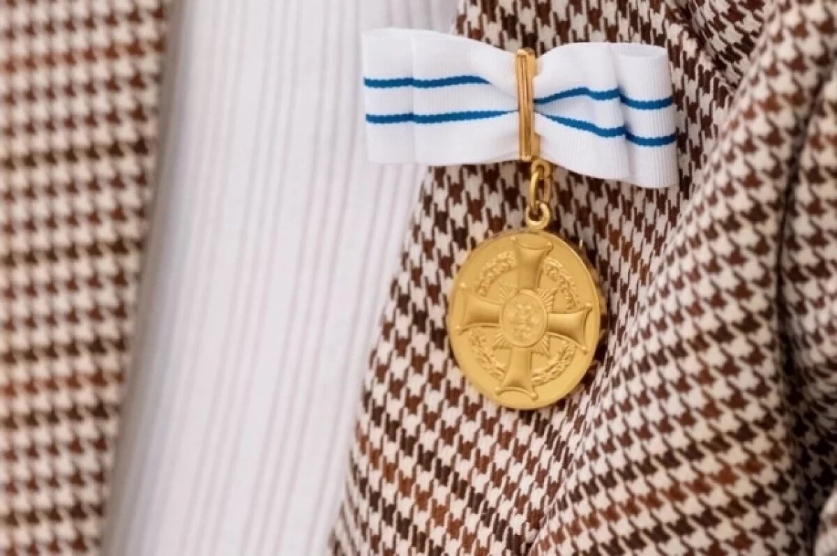    В Свердловской области награждены ещё восемь многодетных семей