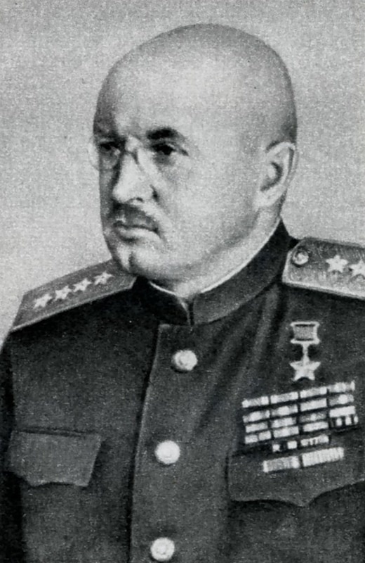 Иван Ефимович Петров