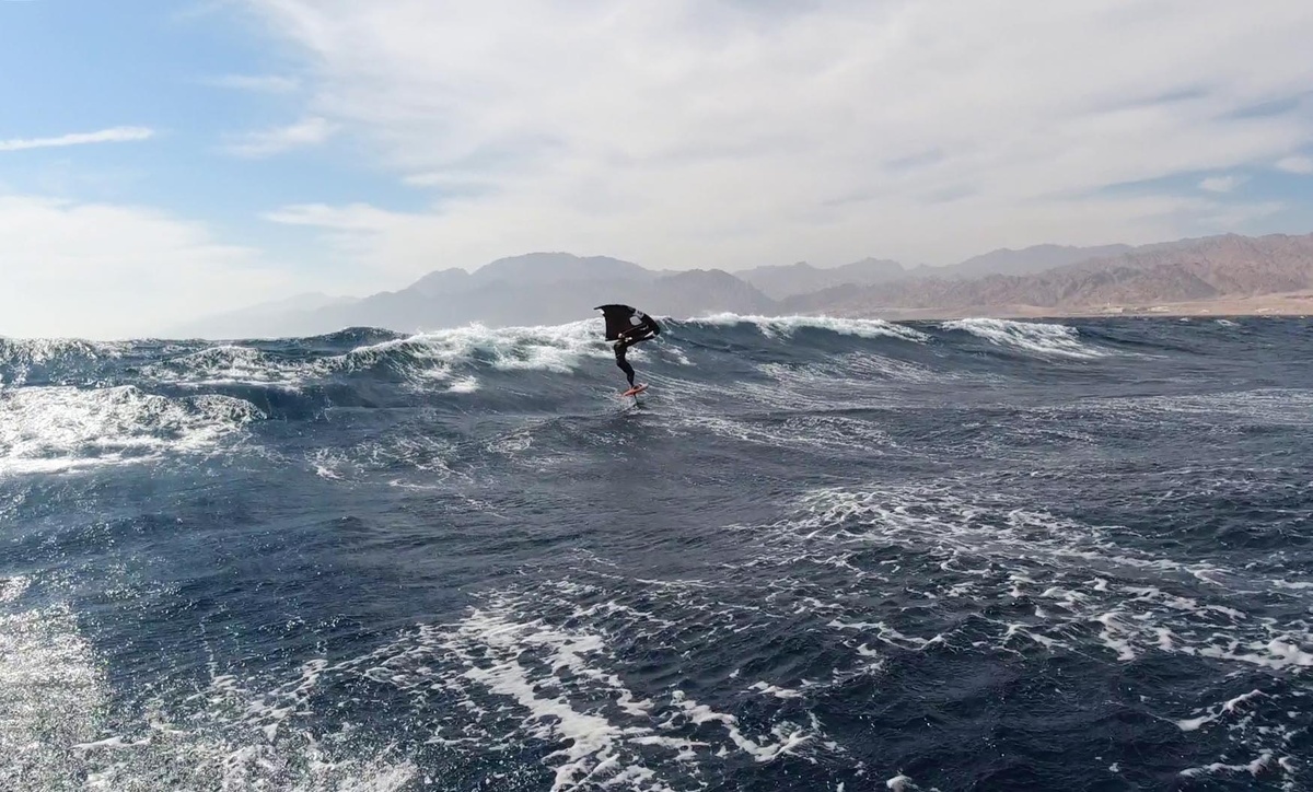 Спот "Камикадзе". Ветер 15 м.с. Волна до 2-х метров.