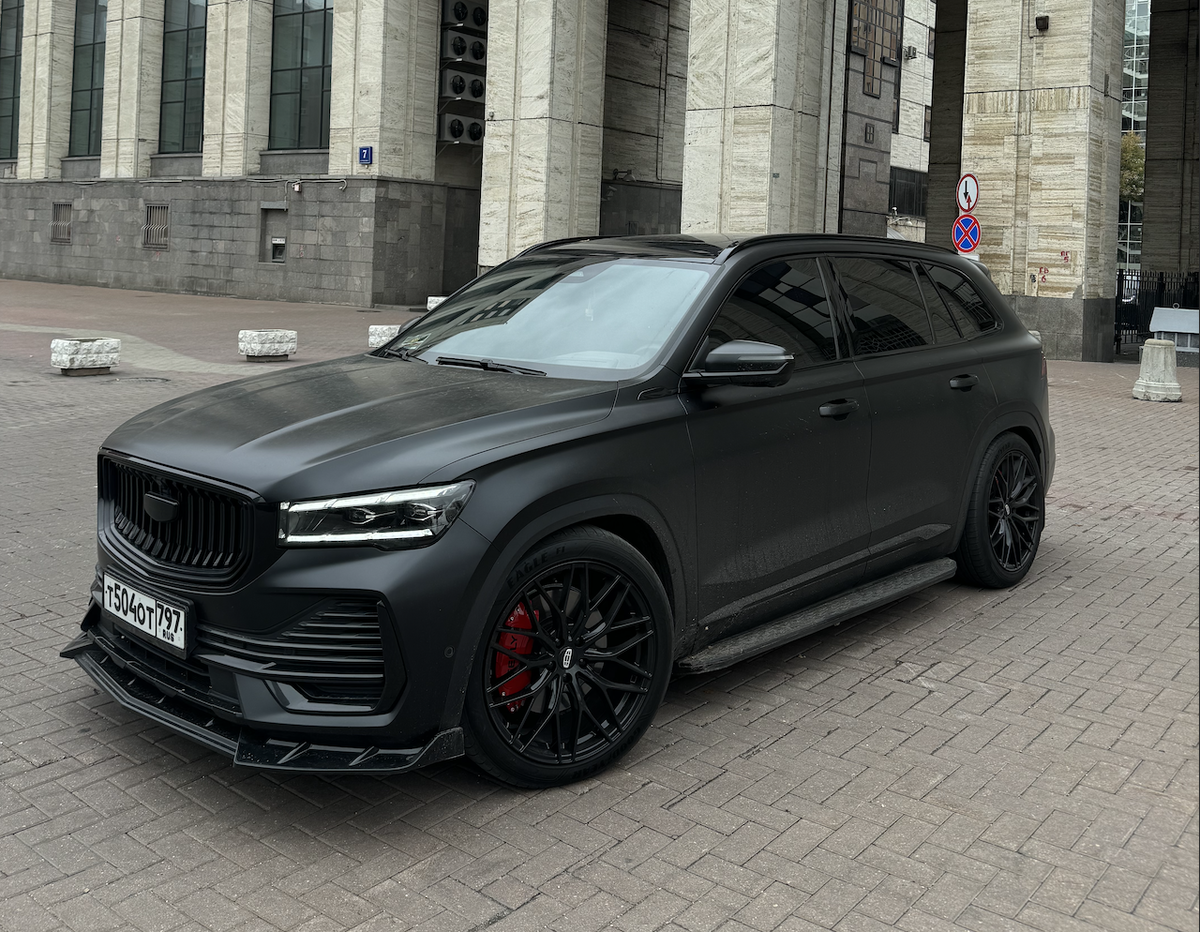 Geely Monjaro во всей своей красе
Geely Monjaro во всей своей красе