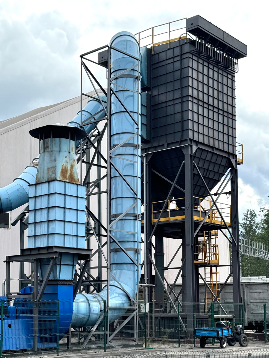 Рукавный фильтр. Пылеуловитель газоочистки системы аспирации и газоочистки. 