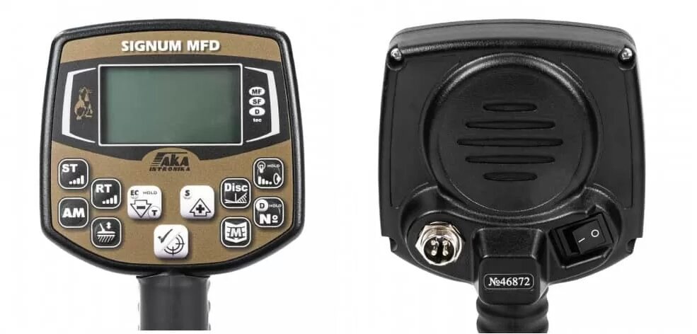 Блок управления АКА Сигнум 7272М довольно большой, с монохромным дисплеем.