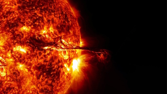    На Солнце произошел выброс плазмы черного цвета Виктория Шварц