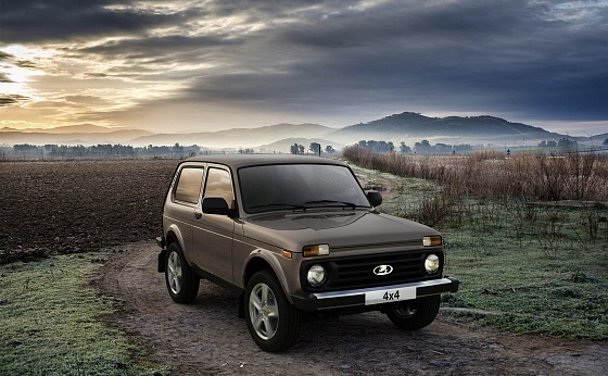 На фото указана Niva Legend в комплектации Luxe.