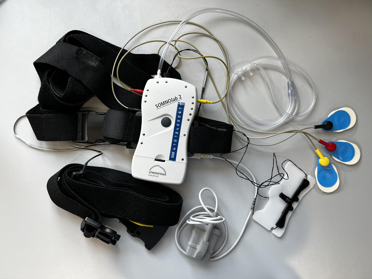 Один из вариантов приборов для проведения кардиореспираторного мониторинга